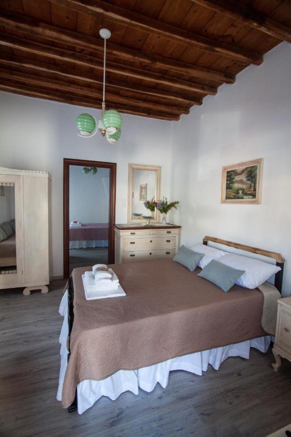 Venerdi Libero Villa Kini Exterior photo